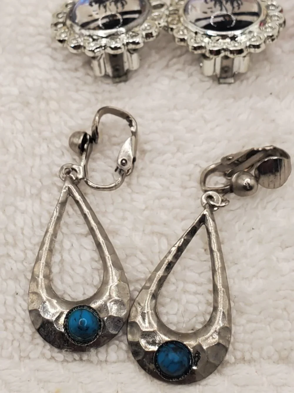 8 Pair of clip on Earrings, items # B-2142-2149, wt. 82 grams.